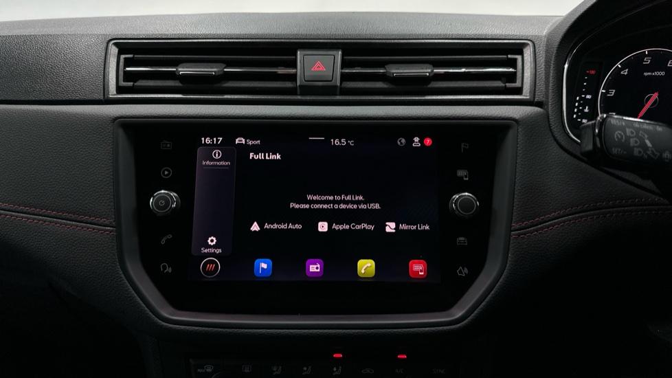 Apple Car Play & Android Auto