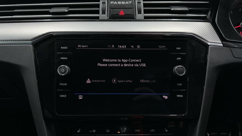 Apple Car Play & Android Auto