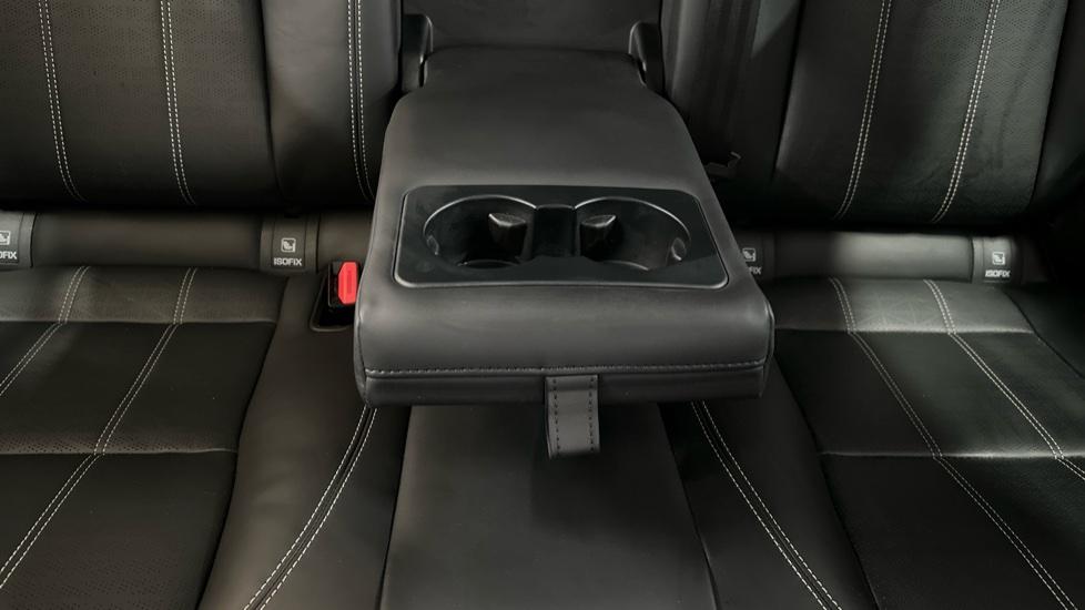 Rear Armrest/ Cup Holder