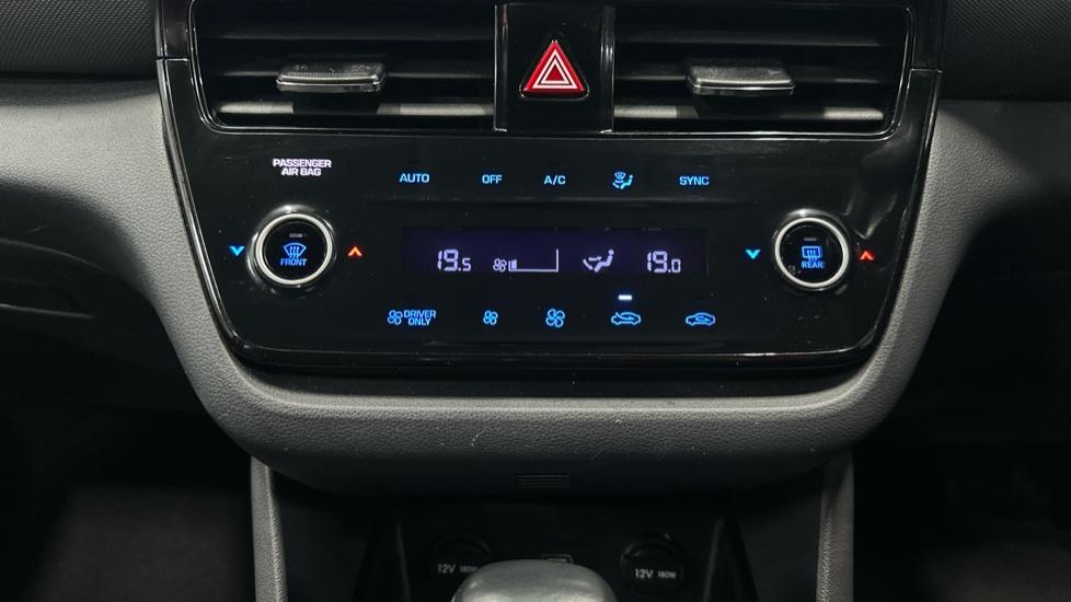 Air Conditioning /Dual Climate Control