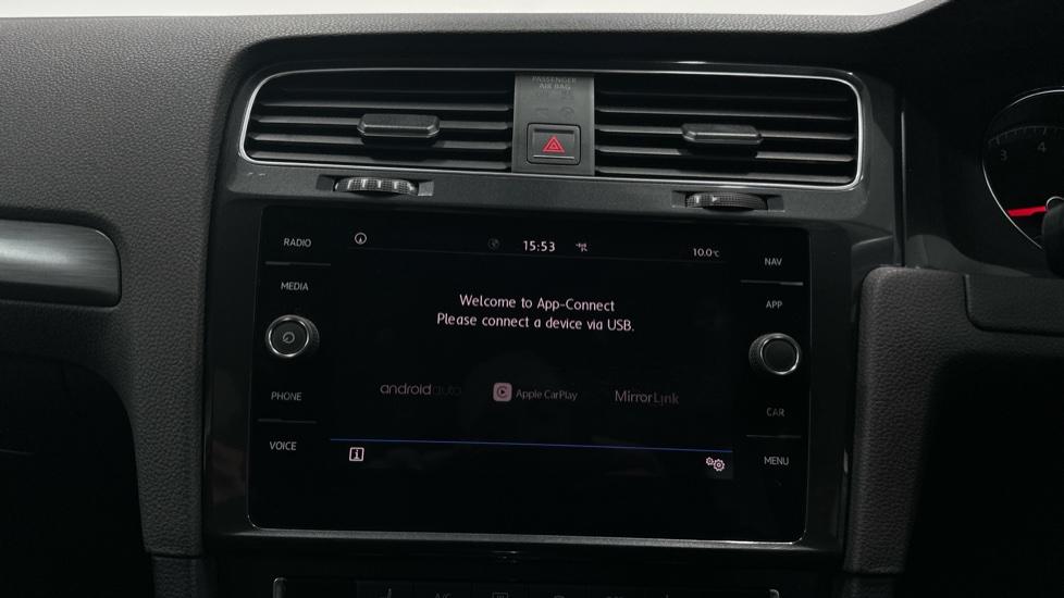 Apple Car Play & Android Auto