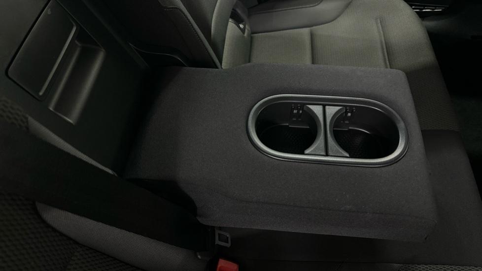 Rear Armrest/ Cup Holder