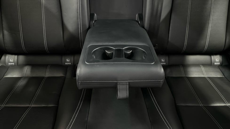 Rear Armrest/ Cup Holder