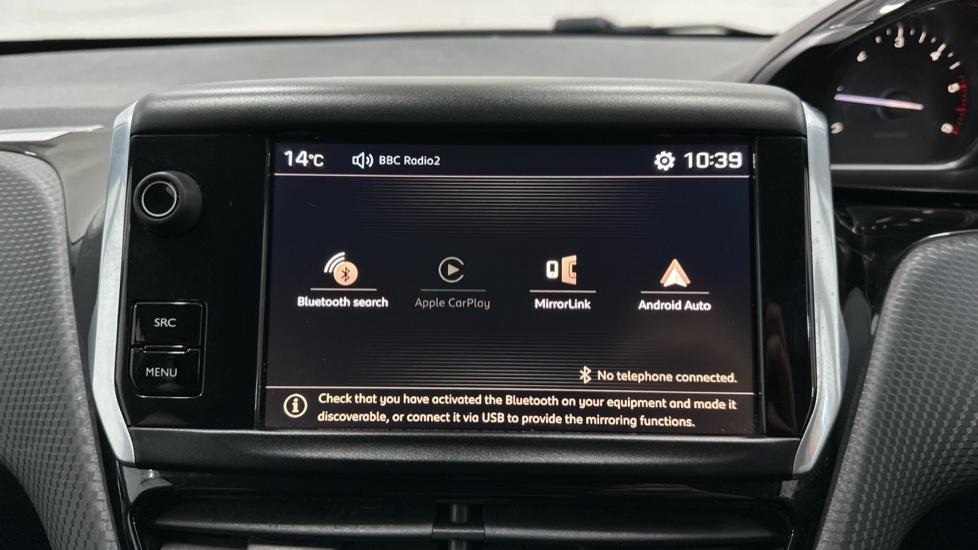 Bluetooth / Apple CarPlay / Android Auto 