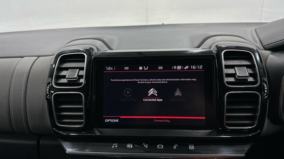 Apple Car Play & Android Auto