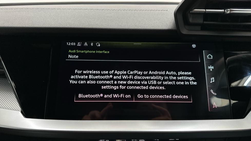 Apple CarPlay / Android Auto 