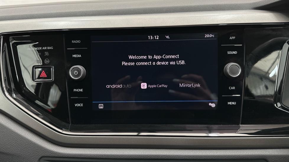 Apple Car Play & Android Auto