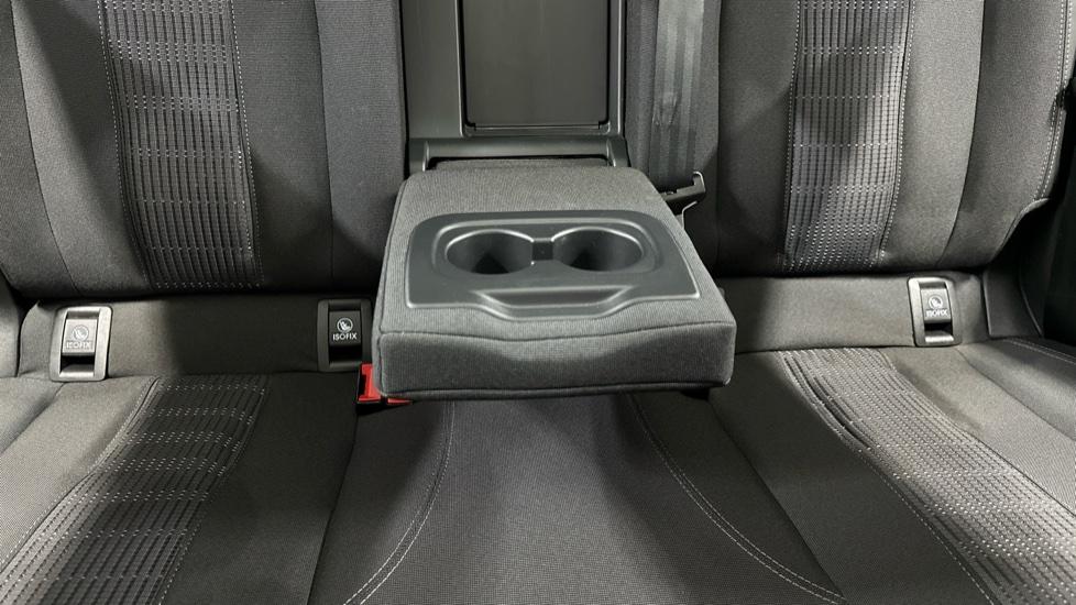 Rear Armrest/ Cup Holder