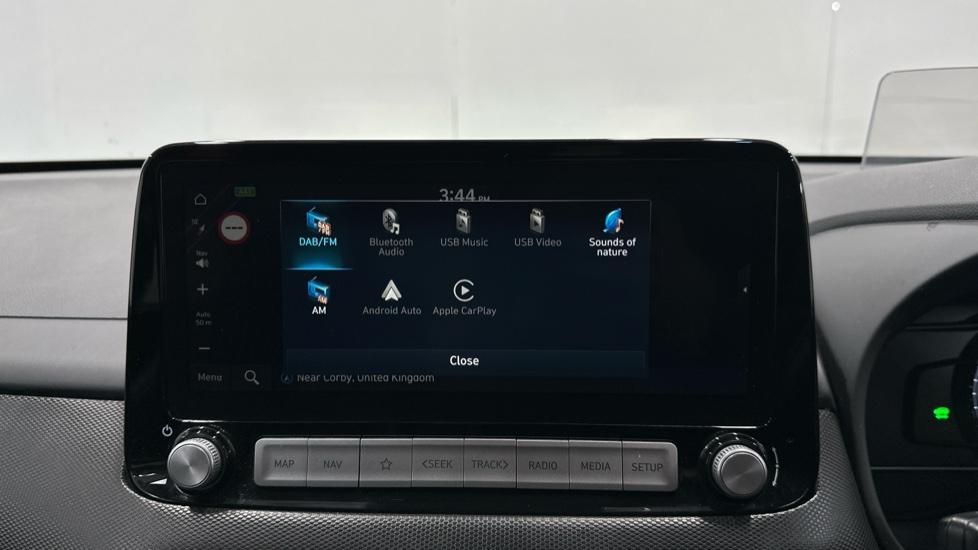 Apple Car Play & Android Auto