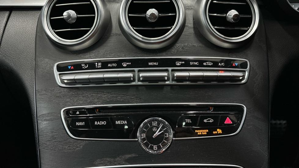 Air Conditioning /Dual Climate Control