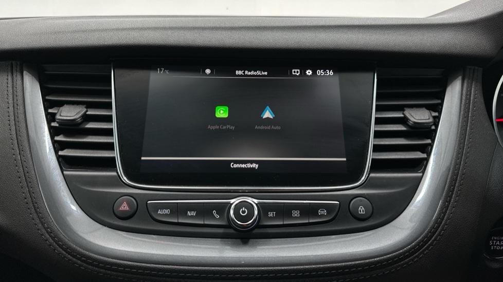 Apple Car Play & Android Auto