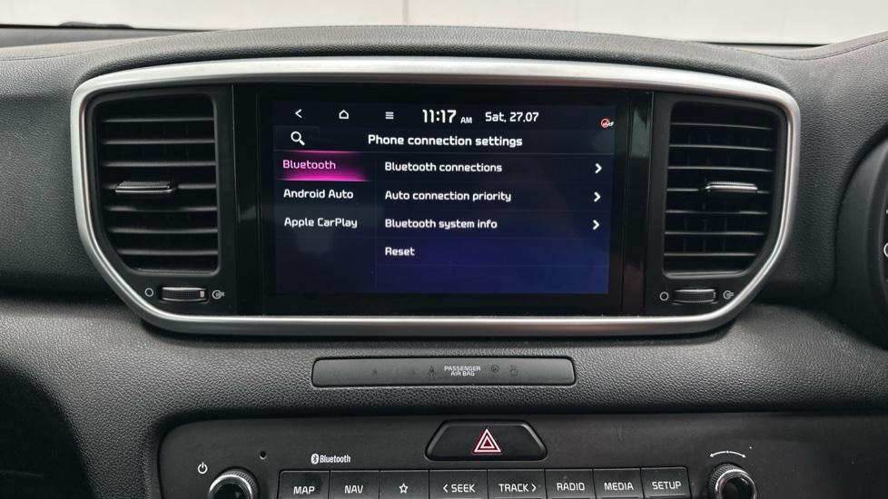 Apple CarPlay / Android Auto / Bluetooth 