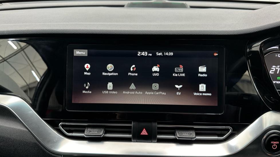 Apple Car Play & Android Auto