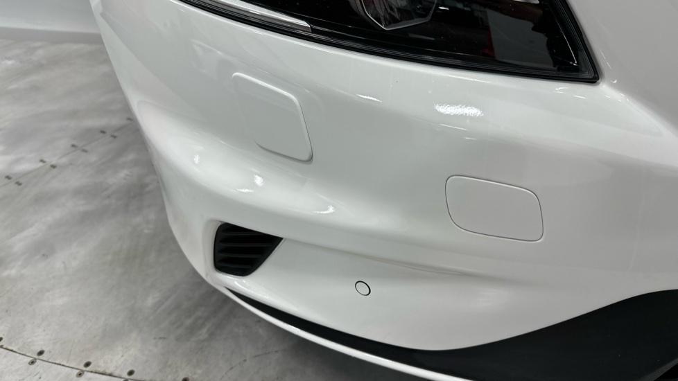 Front Parking Sensors/Headlight Washers 