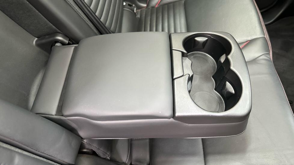 Rear Armrest/ Cup Holder