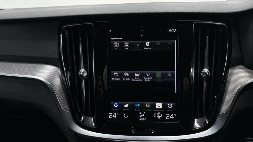 Apple Car Play & Android Auto