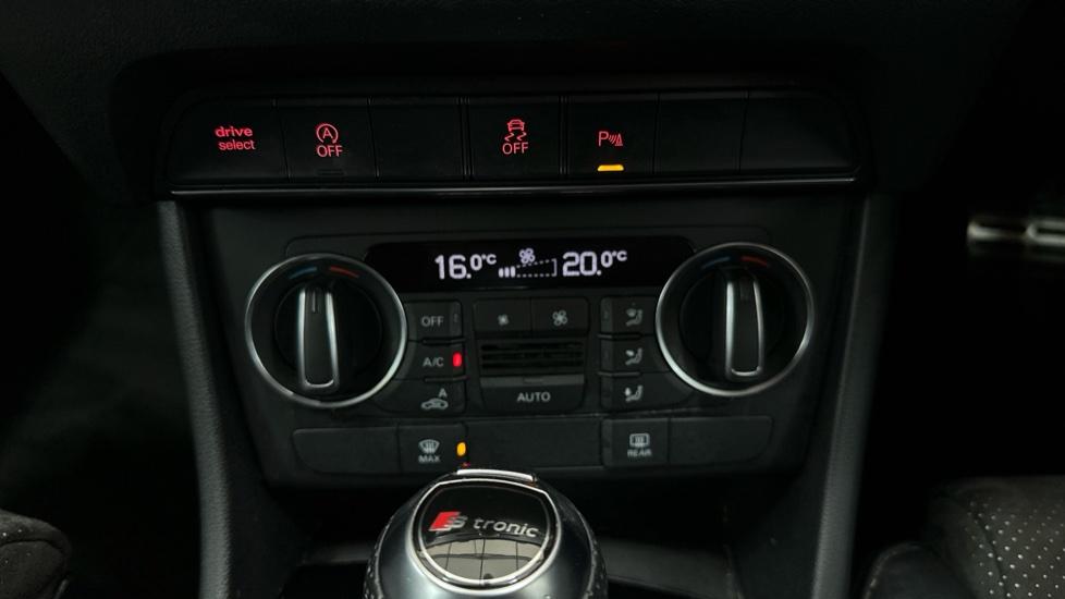 Air Conditioning /Dual Climate Control 