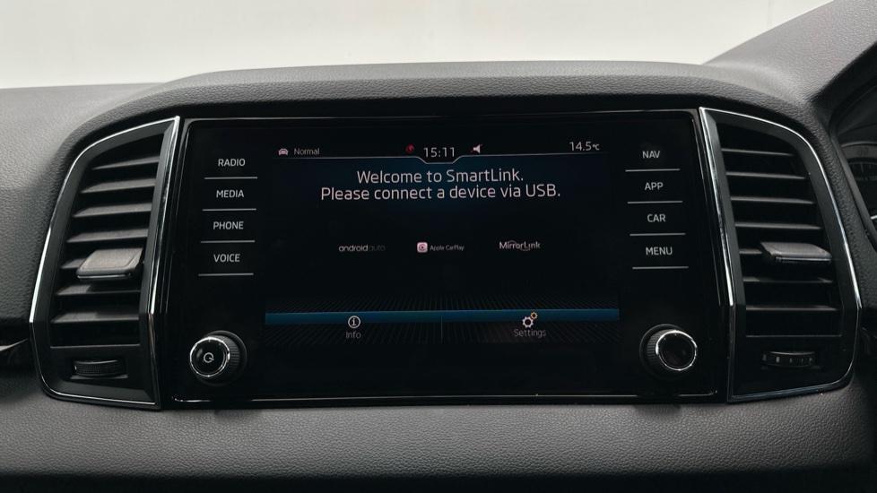 Apple Car Play & Android Auto