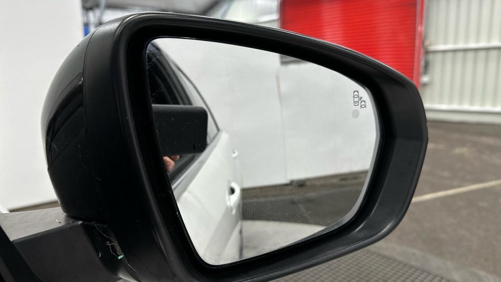 Blind Spot Monitoring System 