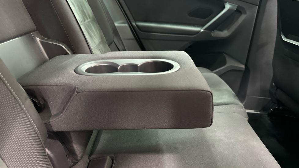 Rear Armrest/ Cup Holder