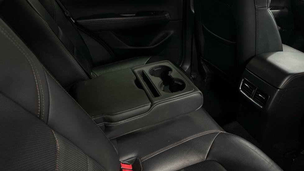 Rear Armrest/ Cup Holder