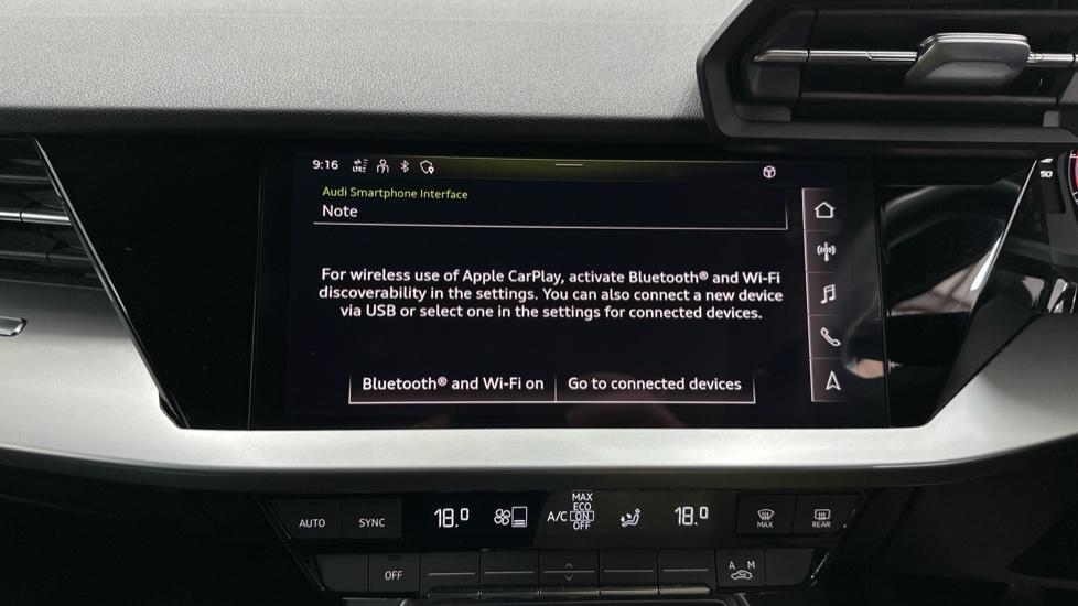 Apple CarPlay / Bluetooth 