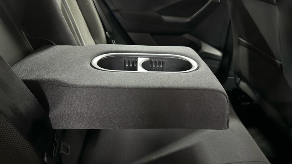 Rear Armrest/ Cup Holder