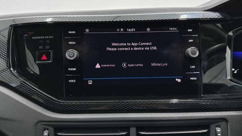 Apple Car Play & Android Auto