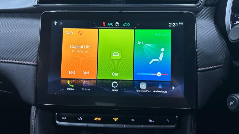 Apple Car Play & Android Auto