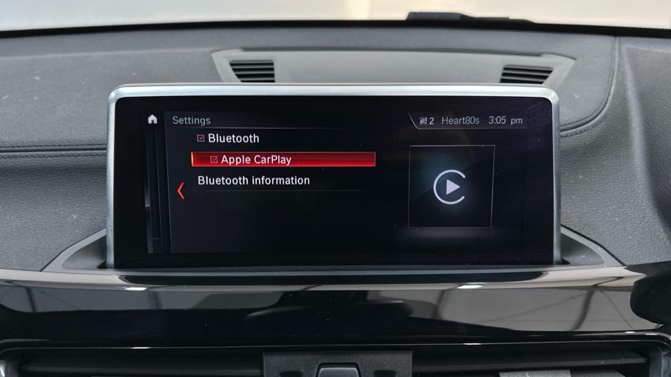 Bluetooth / Apple CarPlay 