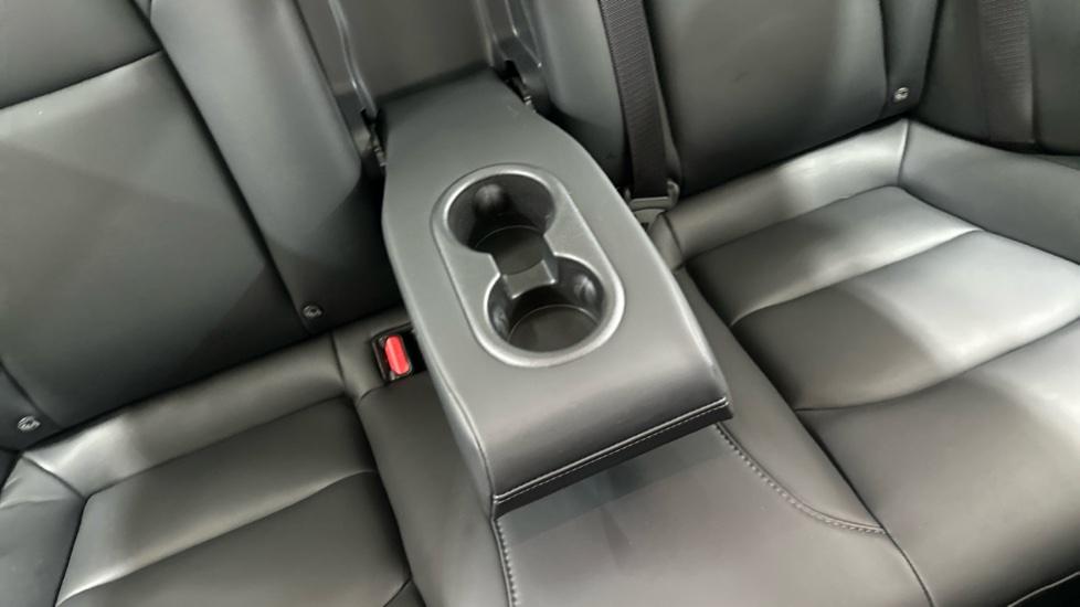 Rear Armrest/ Cup Holder