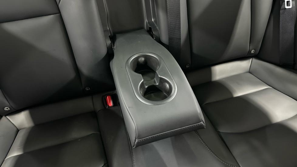 Rear Armrest/ Cup Holder