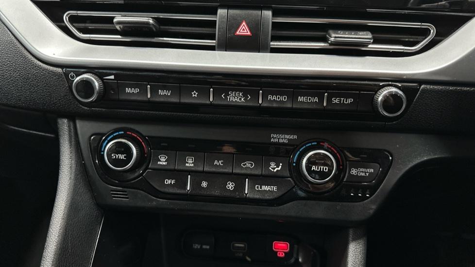 Air Conditioning /Dual Climate Control 