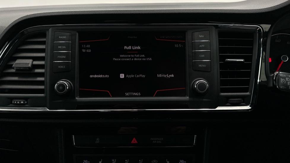 Apple Car Play & Android Auto