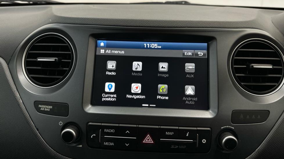 Apple Car Play & Android Auto