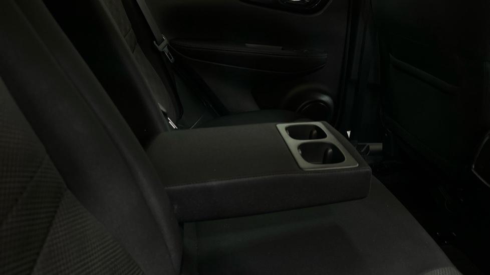 Rear Armrest/ Cup Holder