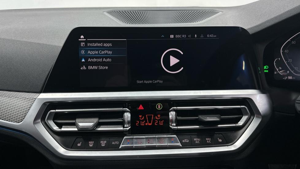 Apple Car Play & Android Auto