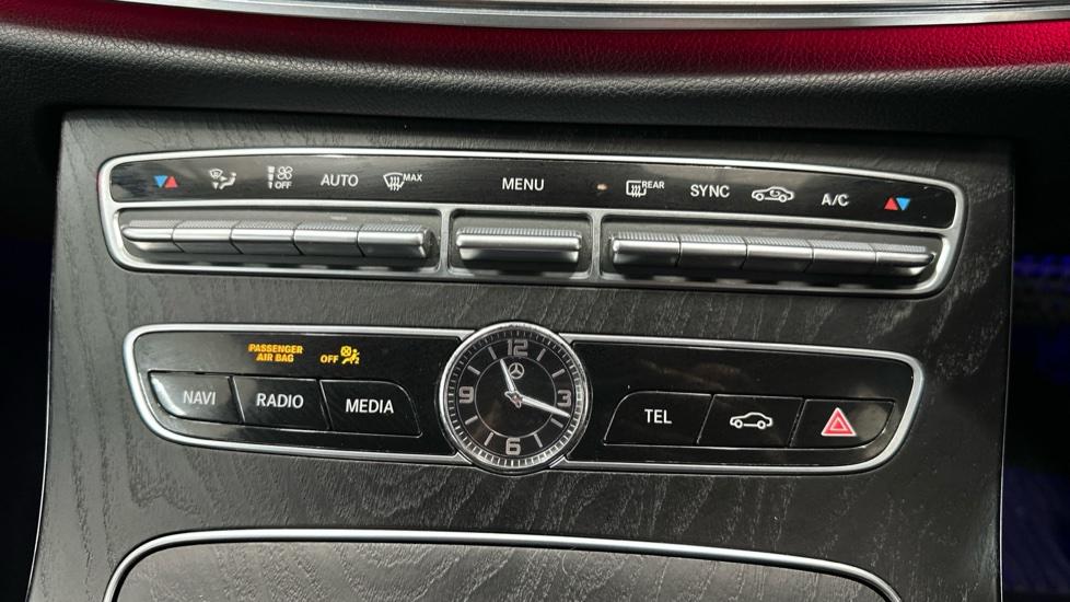 Air Conditioning /Dual Climate Control 