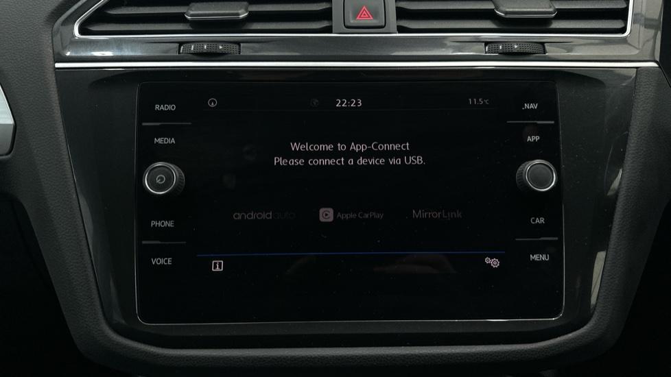 Apple Car Play & Android Auto