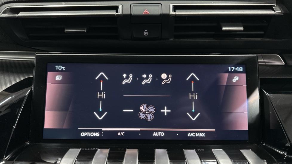 Dual Climate Control / Air Conditioning 