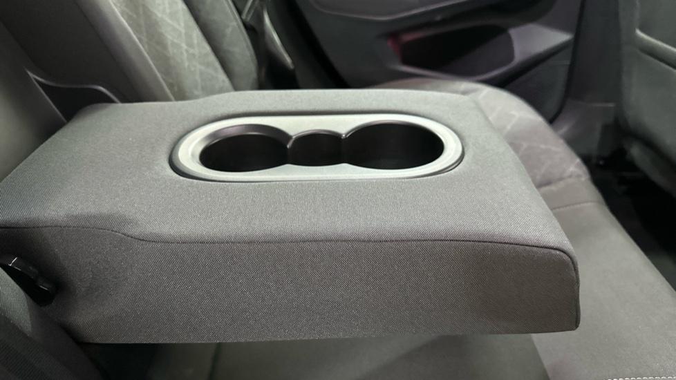 Rear Armrest/ Cup Holder