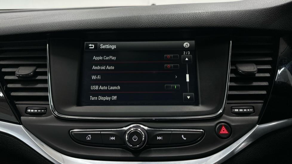 Apple Car Play & Android Auto