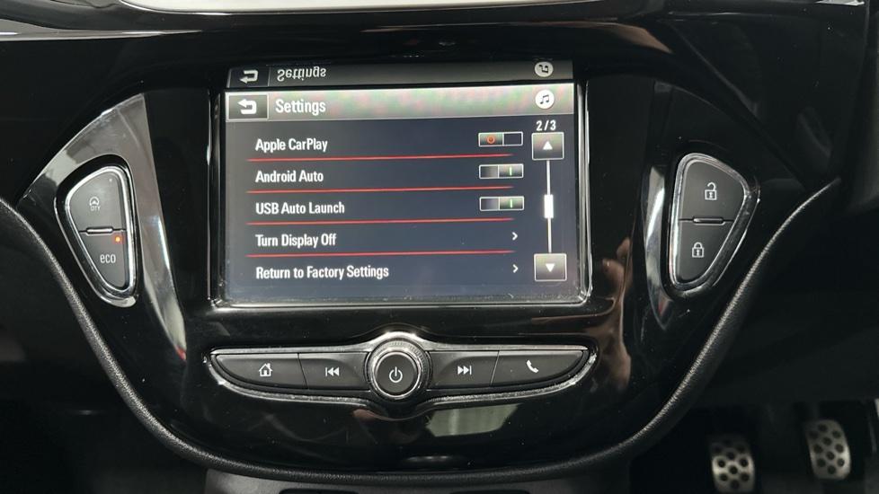 Apple Car Play & Android Auto