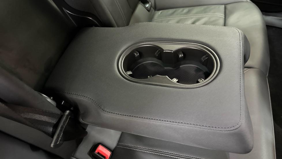 Rear Armrest/ Cup Holder