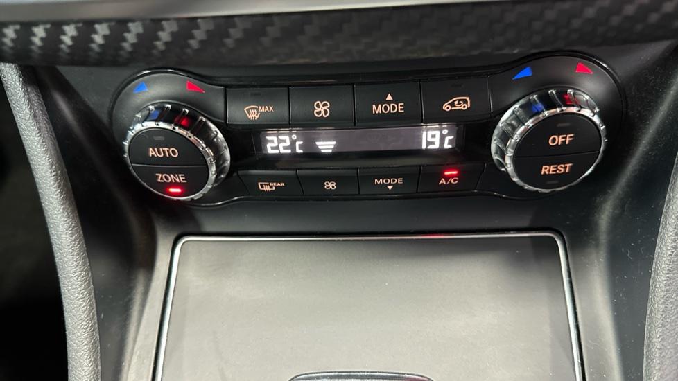 Air Conditioning /Dual Climate Control 