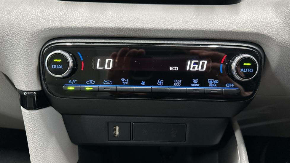 Air Conditioning /Dual Climate Control 