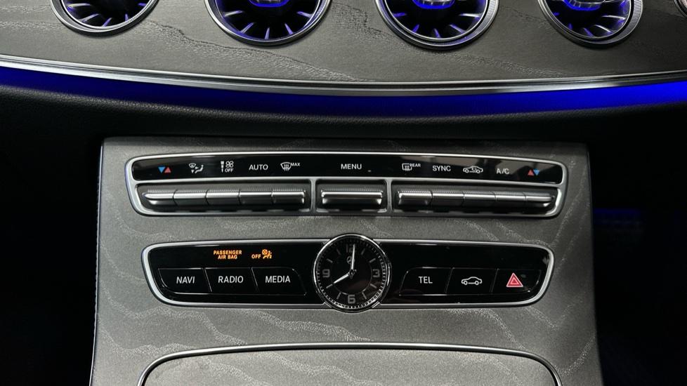 Air Conditioning /Dual Climate Control 