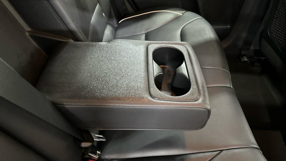 Rear Armrest/ Cup Holder