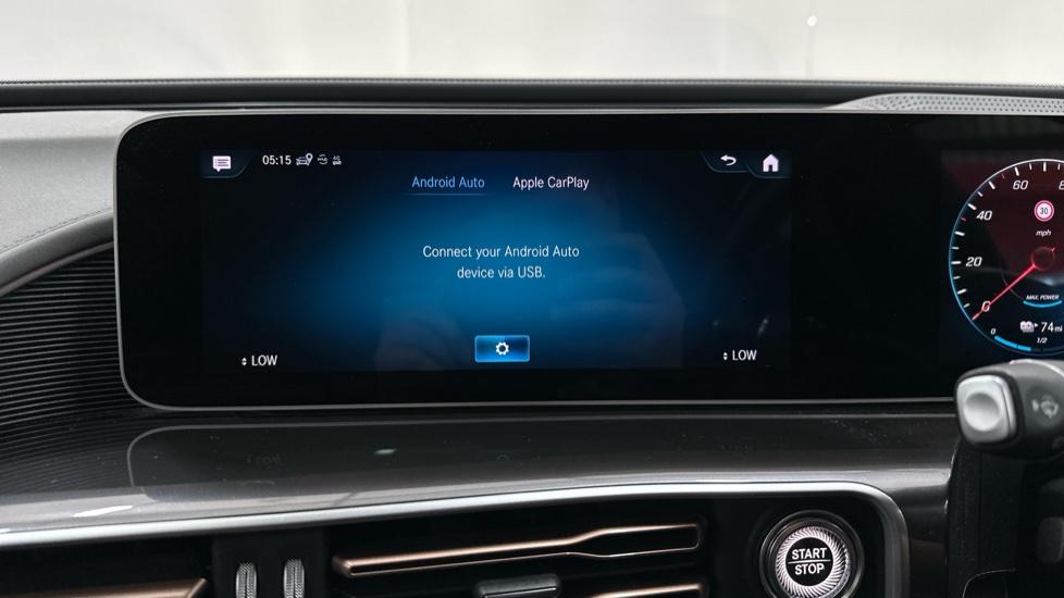 Apple Car Play & Android Auto