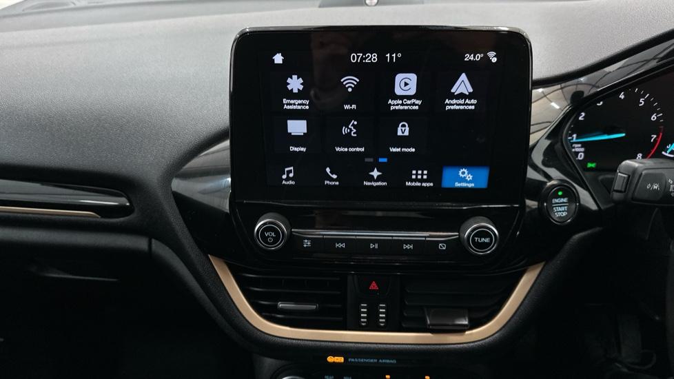 Apple Car Play & Android Auto